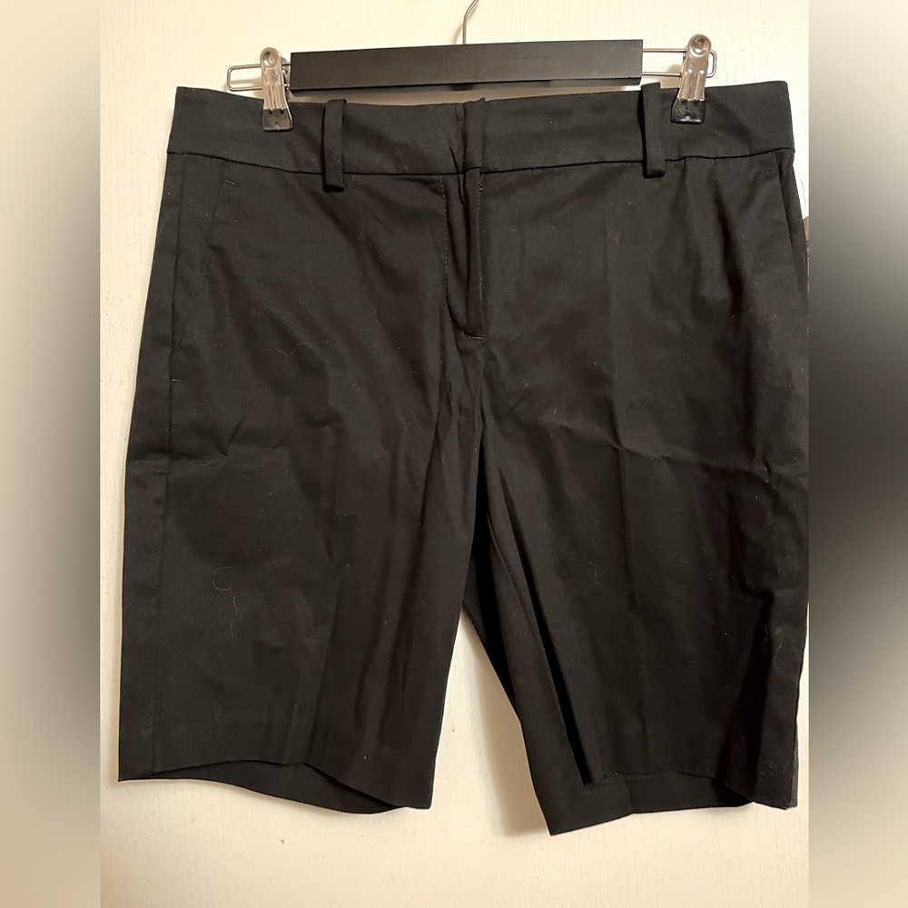 Sz 8 NWT Ann Taylor Loft  10” Short
